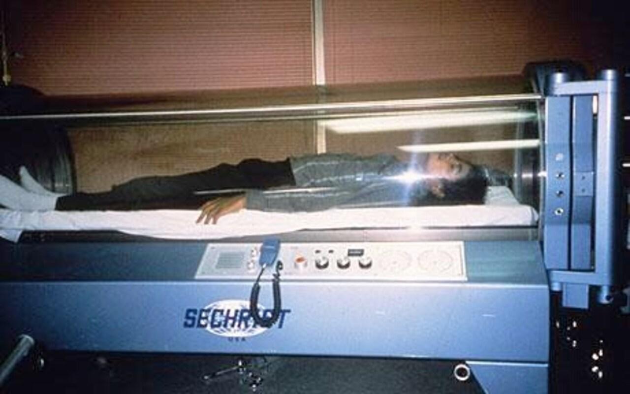 Reportedly in the '80s, Michael slept in a hyperbaric oxygen chamber with the hope to live to be 150 years old